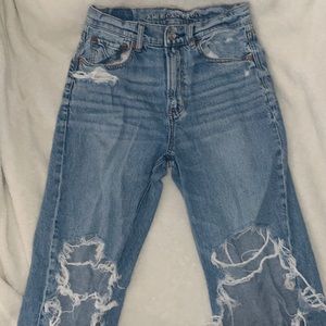 American Eagle High Rise Straight Leg Baggy Jeans.